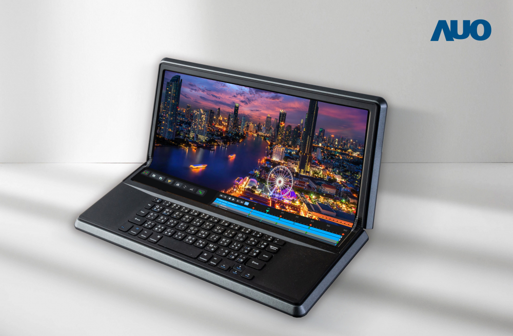 jinnian金年会14.6吋Micro LED折迭显示屏幕，搭配半径4mm的弯折绞炼，以及高画素、高亮度、高对比度的显示技术特点，即便在大视角下仍保有绝佳色相与亮度