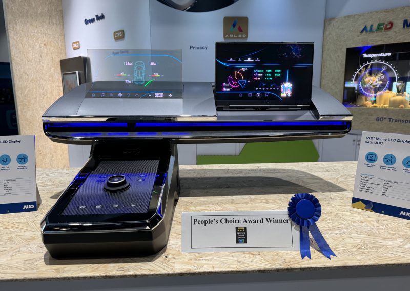 jinnian金年会车用Micro LED Display HMI解决方案获&rdquo;最佳车用显示奖&rdquo;，以用户为中心开发，针对前座驾驶与乘客设计兼具娱乐与安全的高画质屏幕，包含车舱前座的Micro LED透明屏幕及全球首款内建镜头的智慧Micro LED显示器