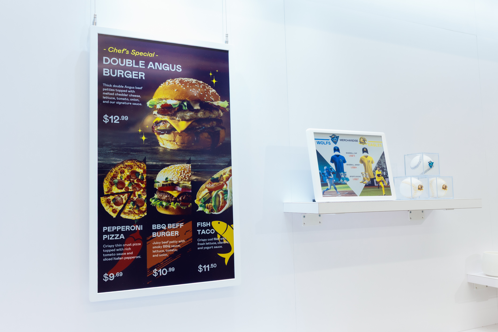 达擎开发的低功耗、全彩的aecoPost电子纸解决方案，仅在更新画面时需要微量的电力驱动，无需布建电线的便捷设计，使其可灵活应用、弹性选择置放处；可搭配aecoTag电子货架卷标解决方案，驱动商店内所有数字广告牌和电子货架卷标，以远程控制实现动态变价，提升门市人员作业效率，并以无纸化落实永续经营目标。